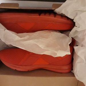 New puma athletic shoes